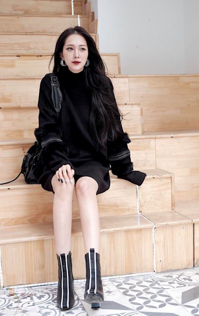 Hàng My&nbsp;cho biết cô không học chuyên về thiết kế nên chưa từng thiết kế đồ cho chị họ Hương Tràm. My chỉ mang tặng Hương Tràm đồ bên mình bán thôi.