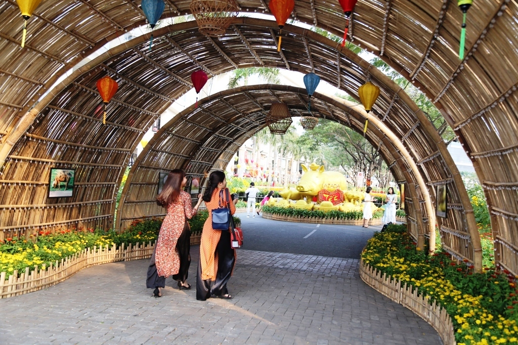 Hình ảnh làng quê tại hội hoa xuân khiến nhiều người “mê mệt” ở Sài Gòn - 3