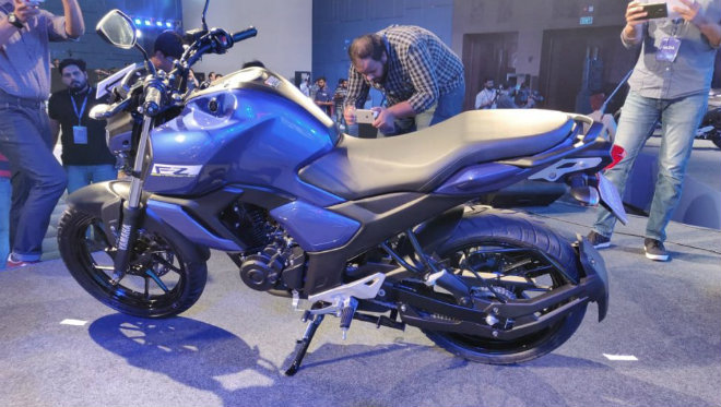 Ảnh thực tế môtô siêu rẻ Yamaha FZ V3.0 giá 31 triệu đồng - 5