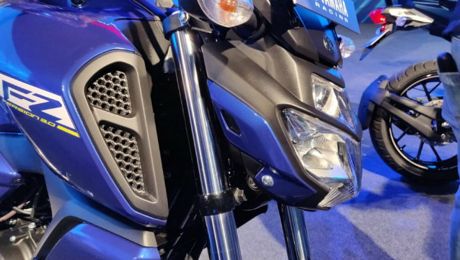 Ảnh thực tế môtô siêu rẻ Yamaha FZ V3.0 giá 31 triệu đồng - 4