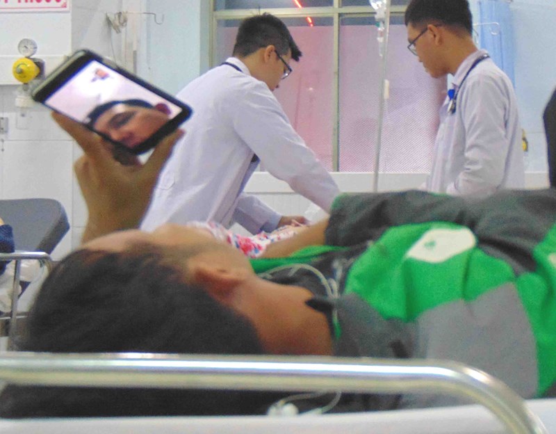 Chuyện hài hước ở bệnh viện ngày đầu năm mới - 1