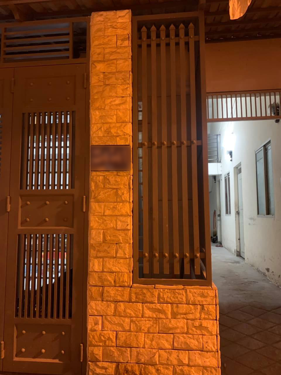 Nam quản lý nhà hàng chết bí ẩn trong nhà trọ, hai cô gái &#34;đứng tim&#34; - 1