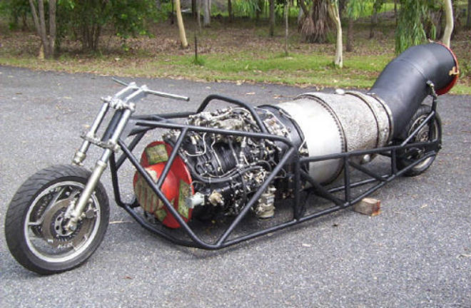 CHOÁNG: Môtô Yamaha độ động cơ máy bay 5.000 công suất - 1