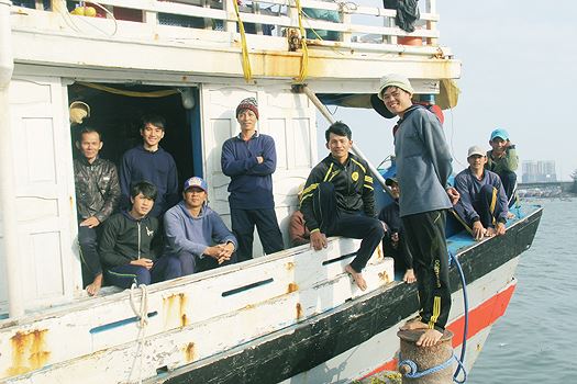 300 ngày cưu mang ông Tây thuyền buồm - 1