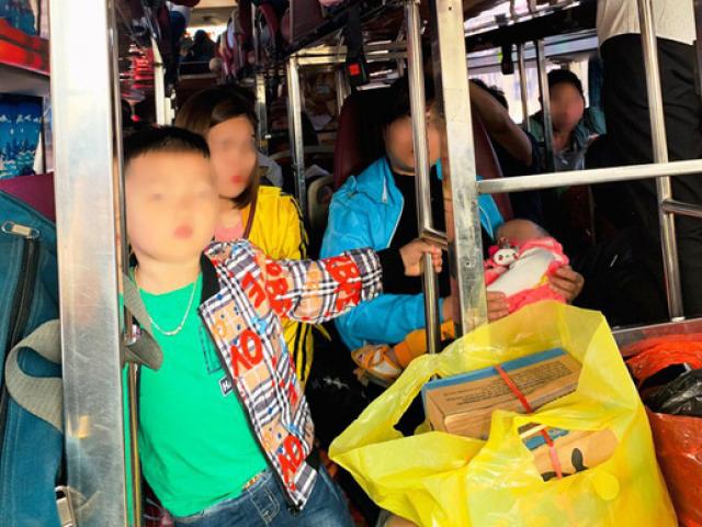 Tin tức trong ngày - Xe khách chạy tuyến Thanh Hóa-Hải Phòng 38 chỗ “nhồi nhét” tới 54 người