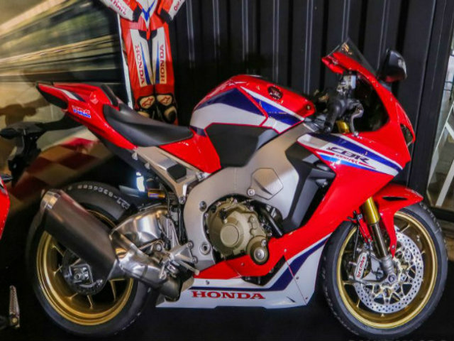 Thế giới xe - Ngắm 2019 Honda CBR1000RR Fireblade SP đắt hơn cả Toyota Vios