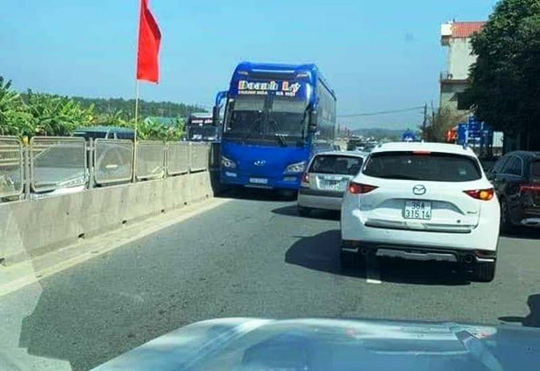 Truy tìm tài xế xe khách Thanh Hóa chạy ngược chiều trên quốc lộ 1A - 1