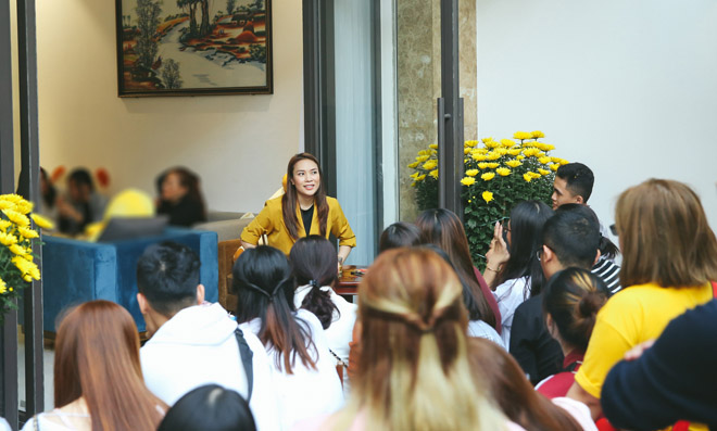 Mỹ Tâm về nhà ở Đà Nẵng, fan rủ nhau đến chúc Tết - 5