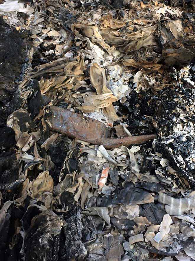 Vụ cướp trạm thu phí: Súng, đồ ngụy trang bị đem đốt cháy phi tang - 2