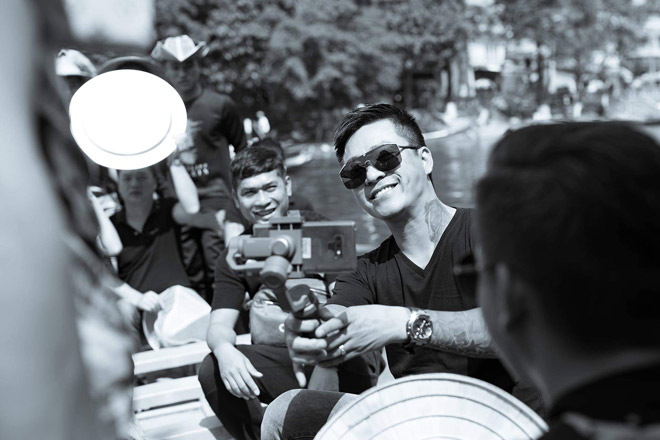 Tuấn Hưng đi khai hội chùa Hương, ai cũng hỏi về một người - 4