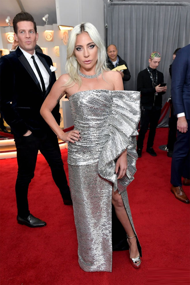 Nữ MC gốc Việt gây sốc trên thảm đỏ Lễ trao giải Grammy 2019 - 3