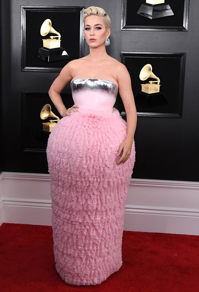 Nữ MC gốc Việt gây sốc trên thảm đỏ Lễ trao giải Grammy 2019 - 7