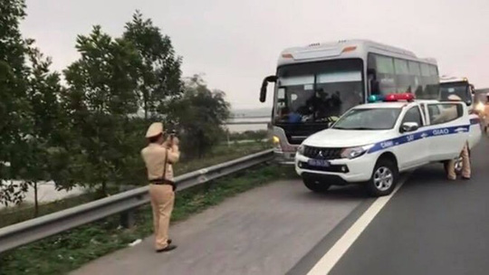 Nóng 24h qua: Món khổ qua xào giá 250.000 đồng/dĩa gây &#34;bão&#34; ở Nha Trang - 2