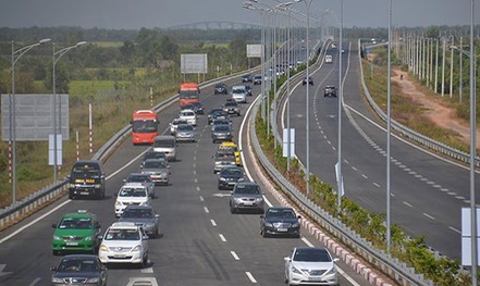 Nóng 24h qua: Món khổ qua xào giá 250.000 đồng/dĩa gây &#34;bão&#34; ở Nha Trang - 4