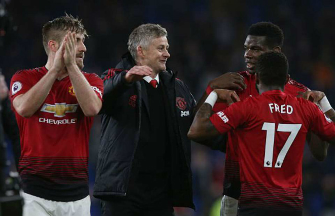 Chelsea thảm bại lộ điểm yếu: MU sẽ học Man City vùi dập HLV Sarri? - 3