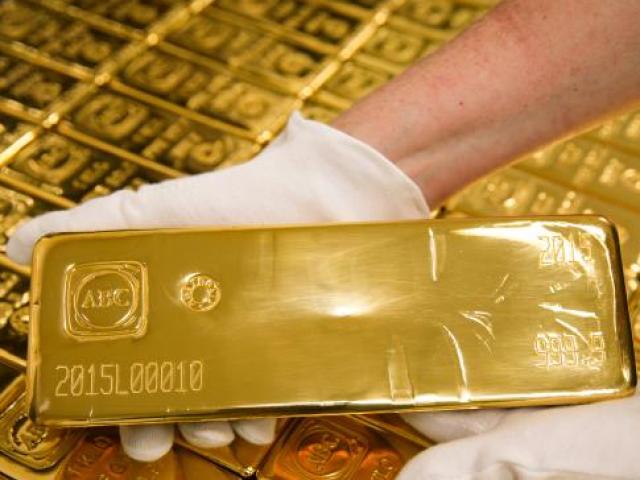 Kinh doanh - Giá vàng hôm nay 12/2: Vàng "lừng khừng" trước biến động lớn