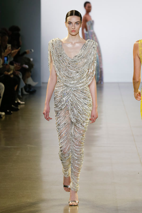 Bầu trời đêm vạn vì tinh tú của NTK Công Trí - 2