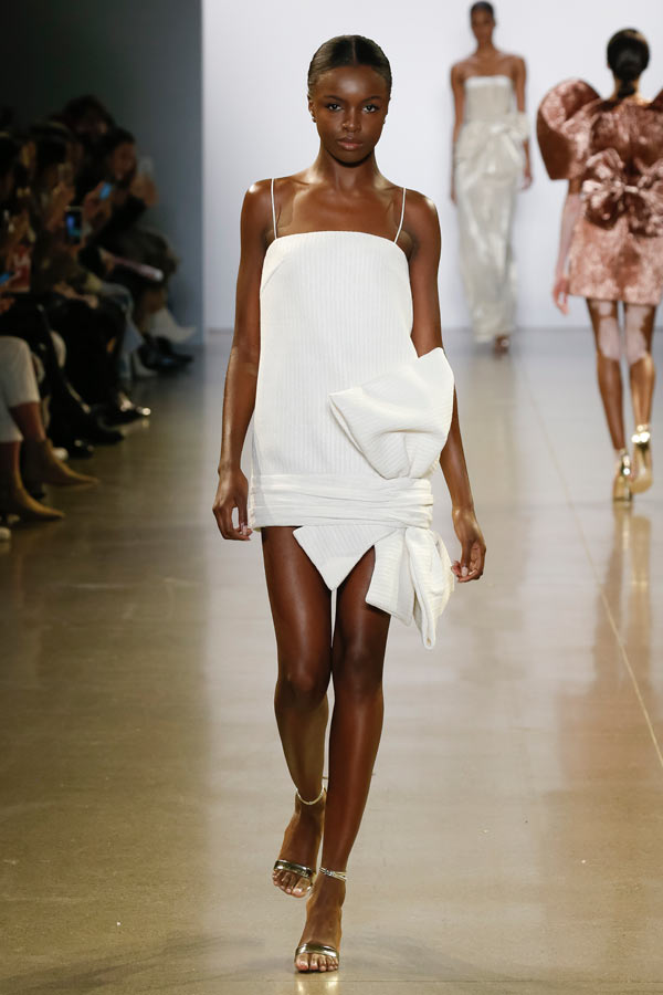 Bầu trời đêm vạn vì tinh tú của NTK Công Trí - 12