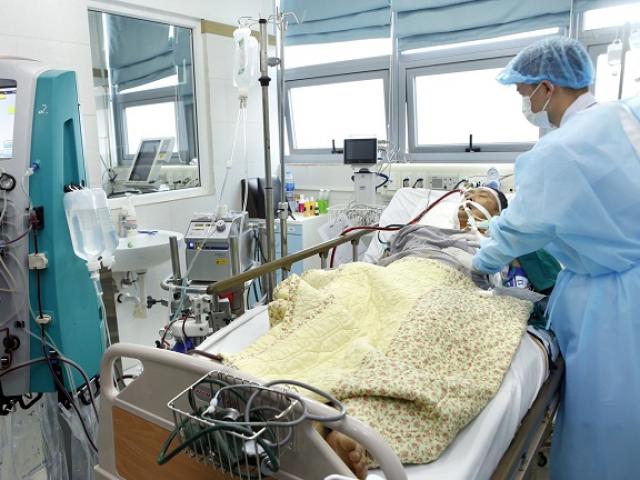 Sức khỏe đời sống - 2 người nguy kịch vì chủ quan với dấu hiệu ho, hắt hơi, sổ mũi, sốt