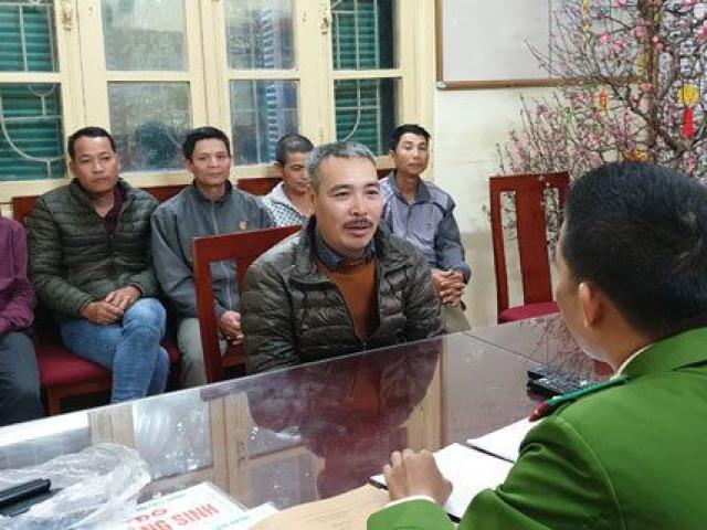 Tin tức trong ngày - Công an hóa trang bắt “cò mồi” dẫn khách đò Chùa Hương