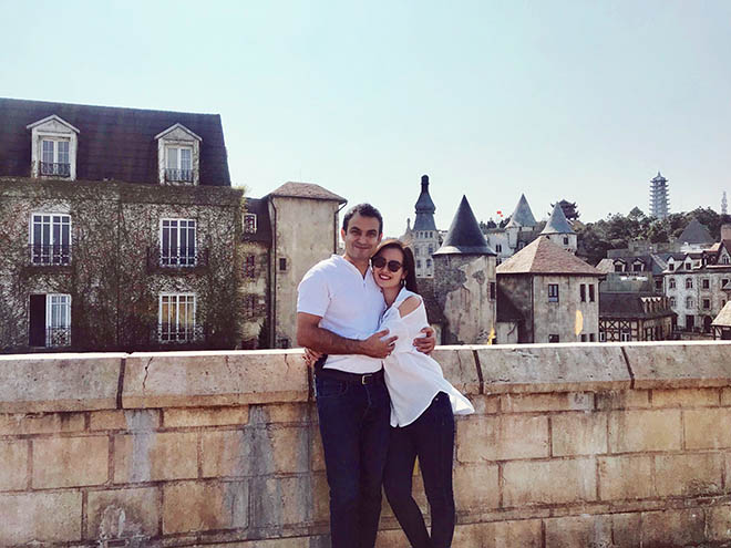 Võ Hạ Trâm tặng quà đặc biệt cho chồng Ấn Độ sau trăng mật ở Đà Nẵng - 1