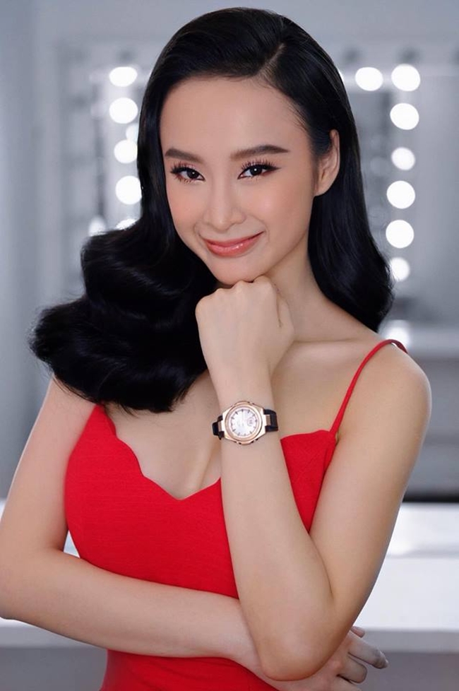 Bù lại, cô lại khá đắt show quảng cáo. Nữ diễn viên 23 tuổi được chọn trở thành đại sứ một thương hiệu đồng hồ nổi tiếng&nbsp; thế giới ở Việt Nam.