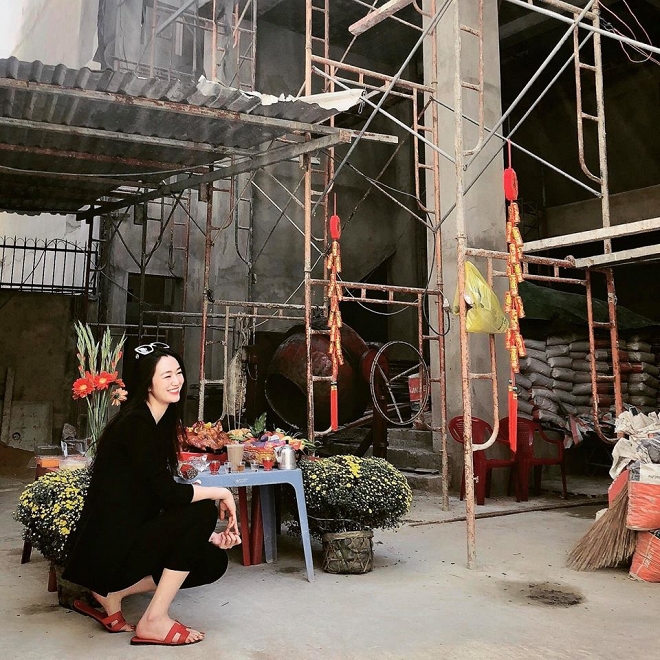 &#34;Người đẹp tố Trường Giang thả thính&#34; xây hẳn tòa nhà mang tên mình - 1