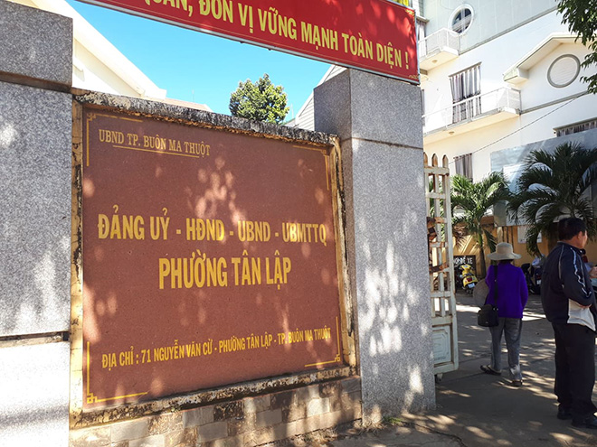 Kỳ lạ một người đàn ông "được" lấy 2 vợ - 1