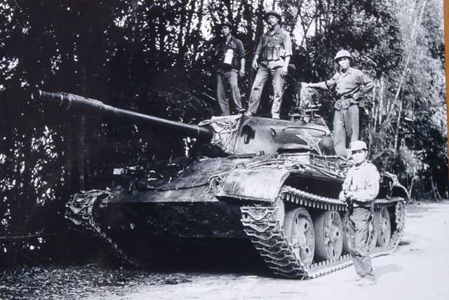 Ảnh độc từ cuộc chiến chống Trung Quốc và nước mắt người cầm máy - 3