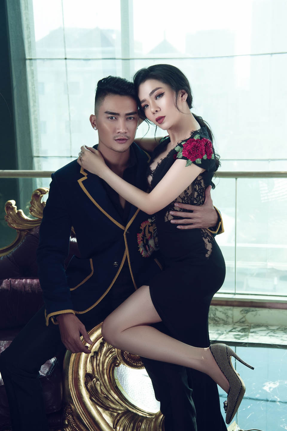 Đón Valentine, Lệ Quyên cùng siêu mẫu nam vào khách sạn 6 sao chụp ảnh - 4