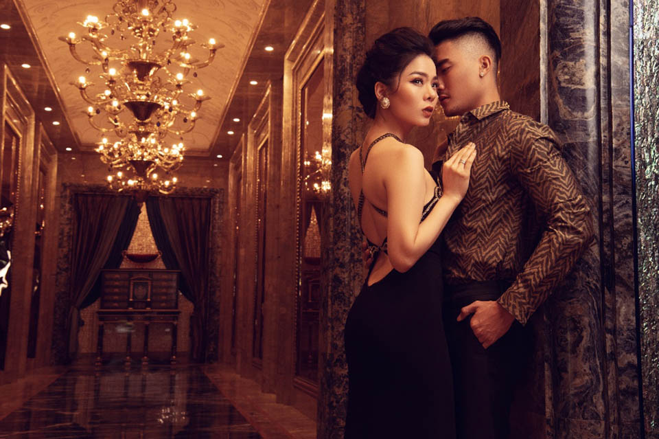 Đón Valentine, Lệ Quyên cùng siêu mẫu nam vào khách sạn 6 sao chụp ảnh - 7