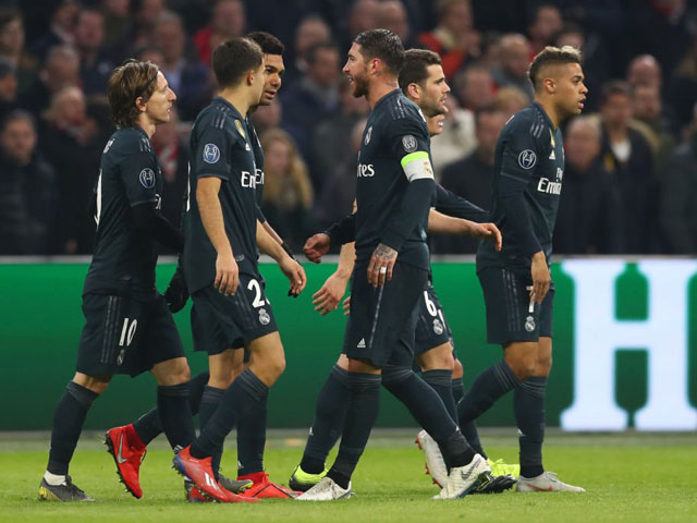 Real thắng nhọc Ajax: Báo quốc tế ”ca ngợi” VAR, tiếc nuối cho ”bầy trẻ”