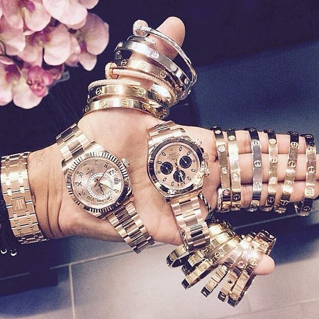 Choáng váng trước sự giàu có và tiêu tiền như nước của gái trẻ Dubai - 11