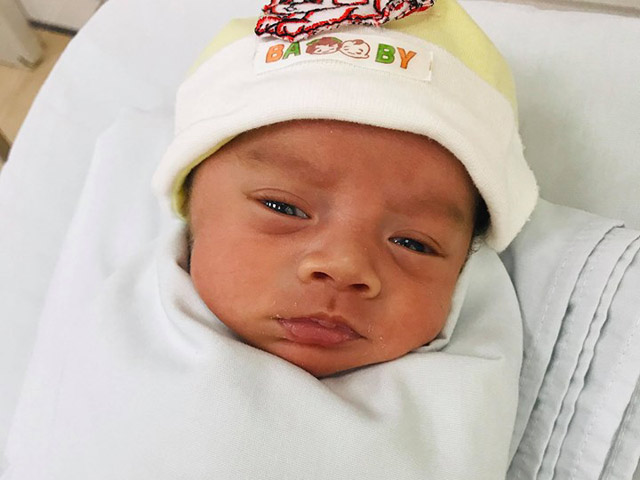 Sức khỏe đời sống - Bé sơ sinh bị mẹ bỏ rơi ở bệnh viện ngày cận Tết