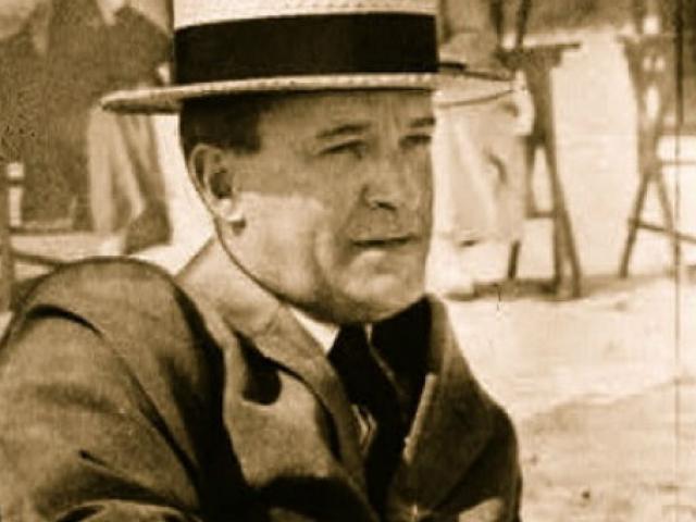 Pháp luật - Thần bài New York &amp; cái chết bí ẩn 1 thế kỷ trong căn phòng khóa kín