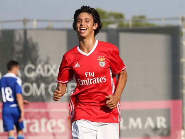 MU chi tiền tấn: Săn SAO trẻ Benfica và “trói chân” De Gea - Rashford
