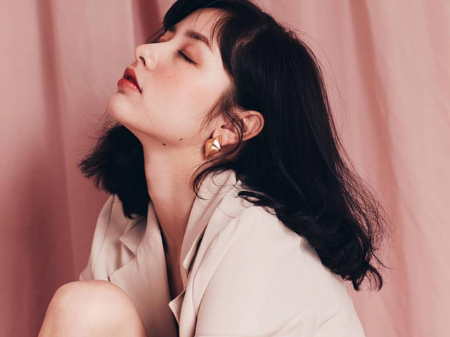 Bạn trẻ - Cuộc sống - Nhậu say tỏ tình với 4 crush, cô gái đau đầu khi cả 4 người cùng đồng ý