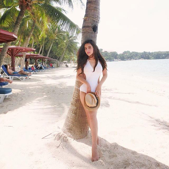 Ở Kingkaew Karnthiang có sự hòa quyện giữa nét thuần khiết, ngọt ngào của phương Đông và vẻ đẹp hiện đại phương Tây.&nbsp;