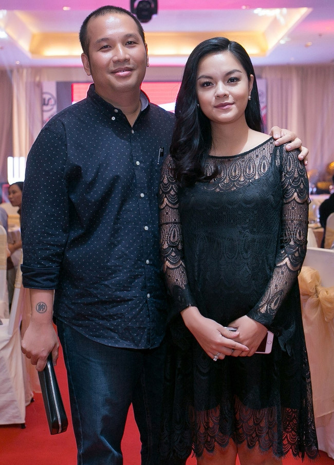 Sau khi kết hôn với Quang Huy, Phạm Quỳnh Anh gần như tập trung cho gia đình, không ca hát. Sau ly hôn, cô mới trở lại sự nghiệp ca hát như trước đây.