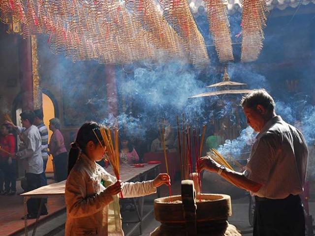 Sức khỏe đời sống - Rùng mình khi nghe bệnh từ… khói nhang