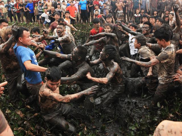 Tin tức trong ngày - "Vỡ trận" sớm, cướp phết Hiền Quan 2019 bị "tuýt còi"