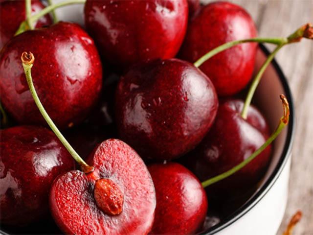 Sức khỏe đời sống - Người phụ nữ đại tiện 20 lần ra máu chỉ vì ăn liên tục loại quả "trong mơ" của nhiều người