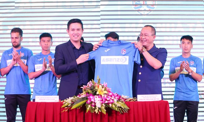 Ông bầu Phạm Văn Tam tài trợ 20 tỷ, Quảng Ninh quyết vào Top 3 V-League - 2
