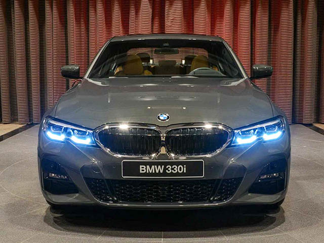 BMW 3-Series 2020 thế hệ mới nổi bật với lớp sơn Dravite Grey Metallic