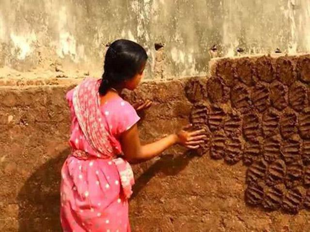 Phi thường - kỳ quặc - Bánh phân bò của người Ấn Độ có ăn được không?