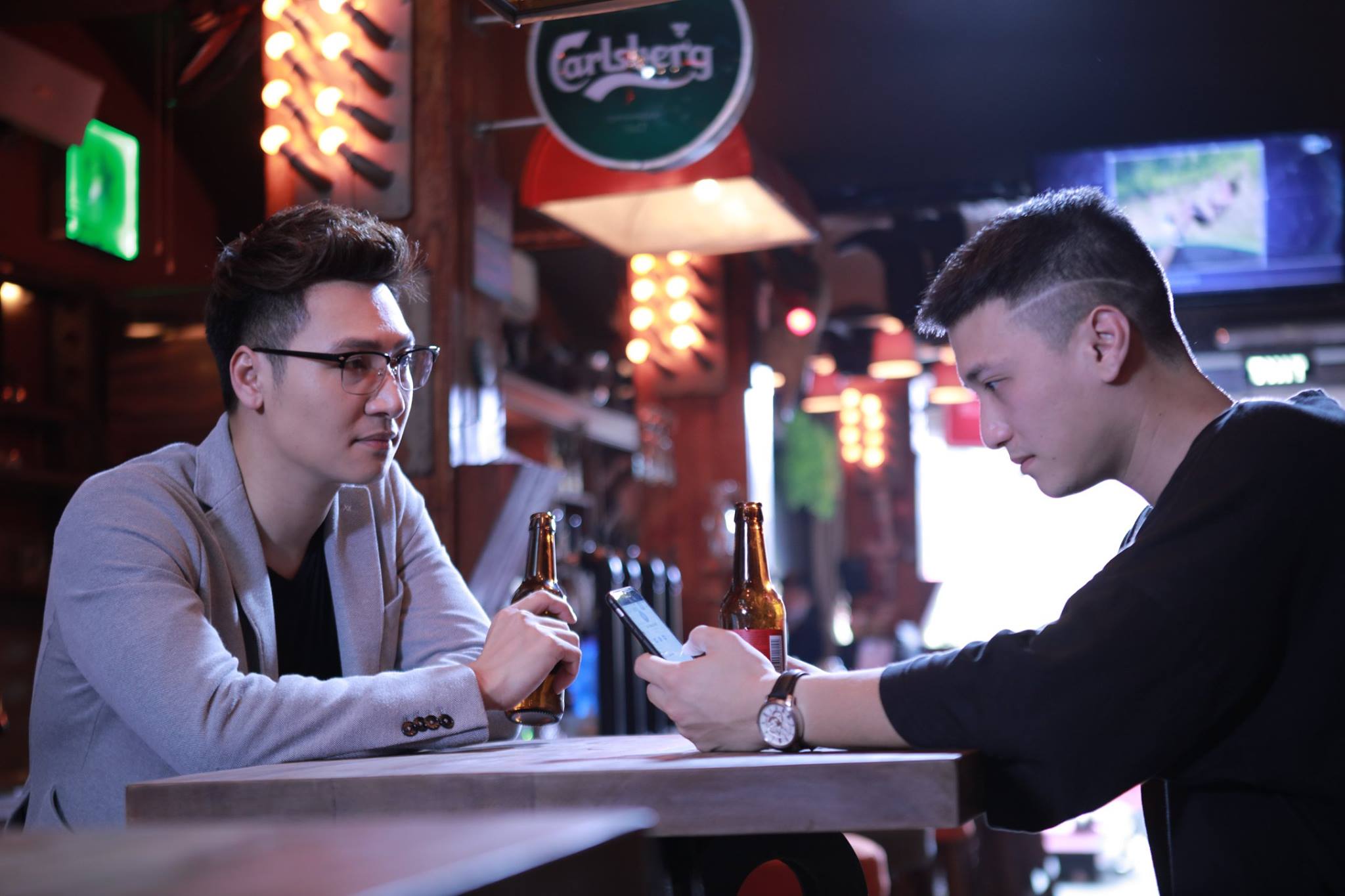 Khán giả mệt mỏi với tình tay 3 vô lý của “Chạy trốn thanh xuân" - 5