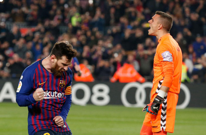 Messi cán mốc ghi bàn không tưởng, vẫn sai lầm sút penalty - 1