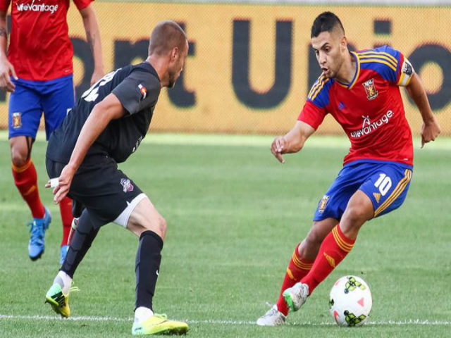 Bóng đá - Cầu thủ “gây chuyện” với thiếu nữ 15 tuổi khiến cả giải đấu chao đảo