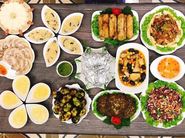 Ẩm thực - Mâm cơm cúng Rằm tháng Giêng "vạn người mê" của bà nội trợ đảm đất Cảng