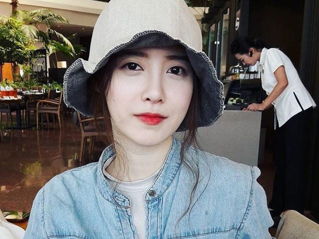 Làm đẹp - Làn da trắng muốt tưởng như không có thực của người đẹp "Vườn Sao Băng"